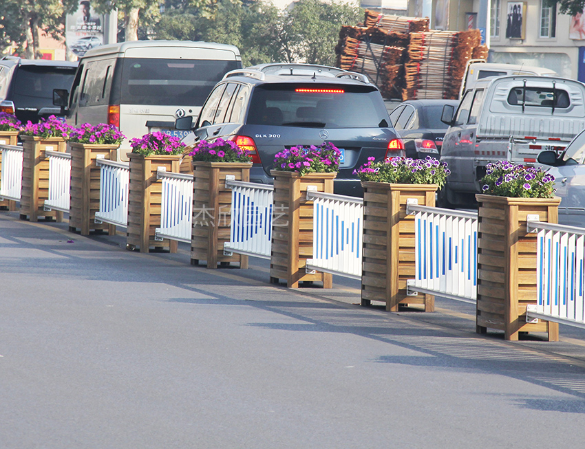 花箱護欄在城市道路中的使用情況如何？