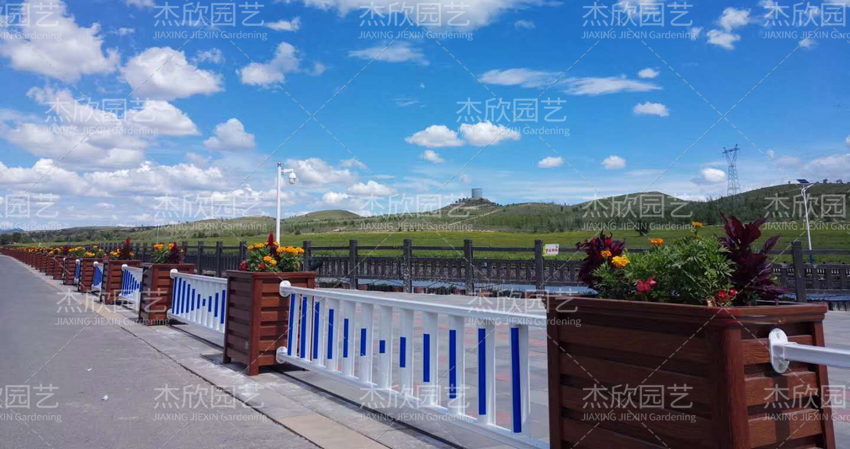  鋁合金花箱和防腐木的哪個(gè)好？