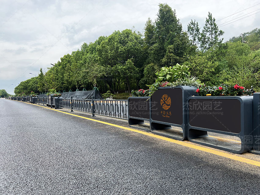 黑金系列不銹鋼道路花箱護欄大氣磅礴