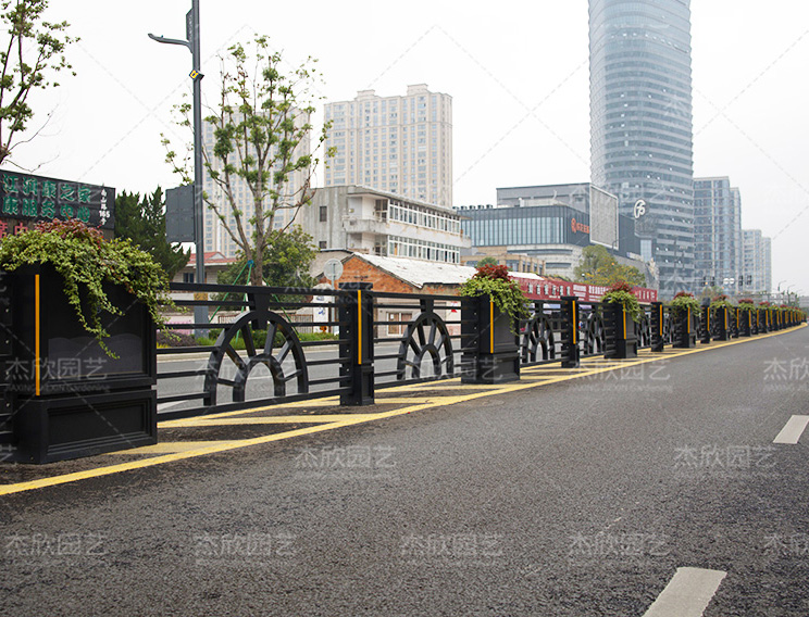 濱海長廊花箱設(shè)計師款不銹鋼道路花箱護欄